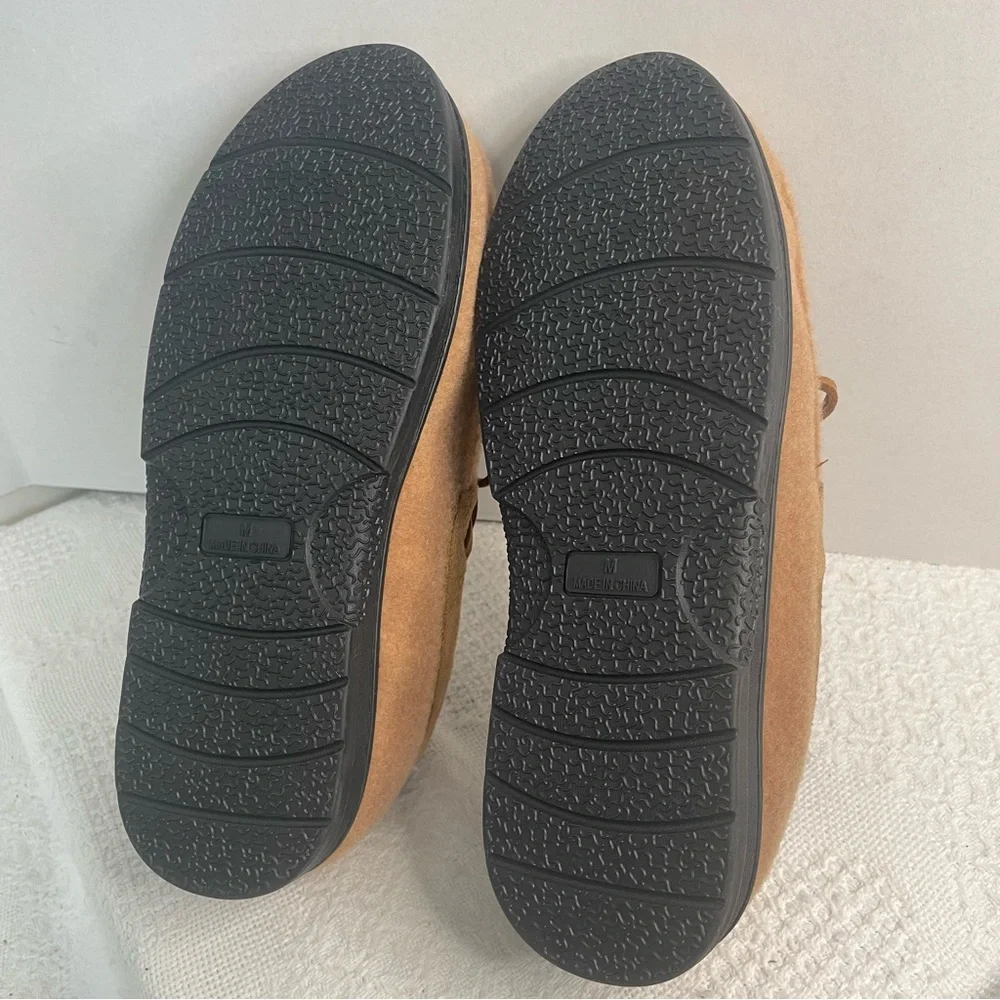 Men's Tan Suede Moccasin Slippers‎ Loafers~ Size Medium * NWT